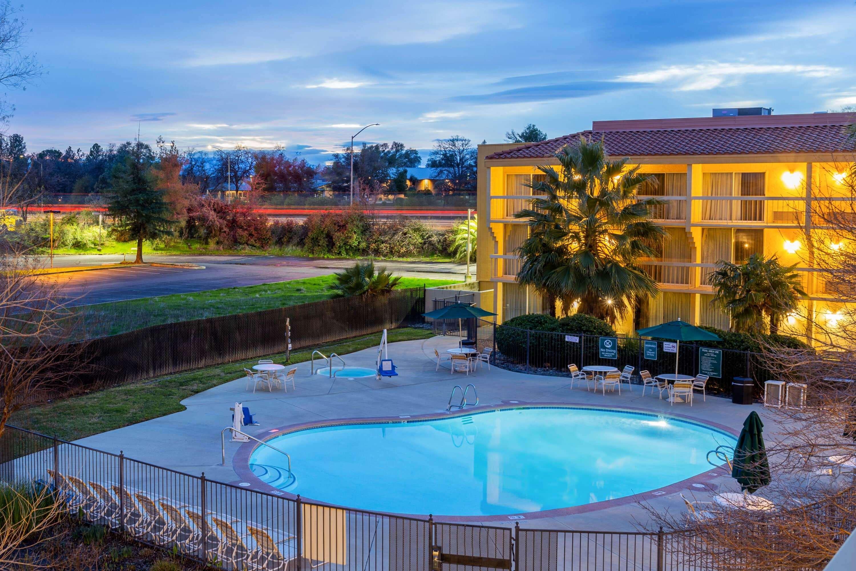 La Quinta By Wyndham Redding Hotel Ngoại thất bức ảnh
