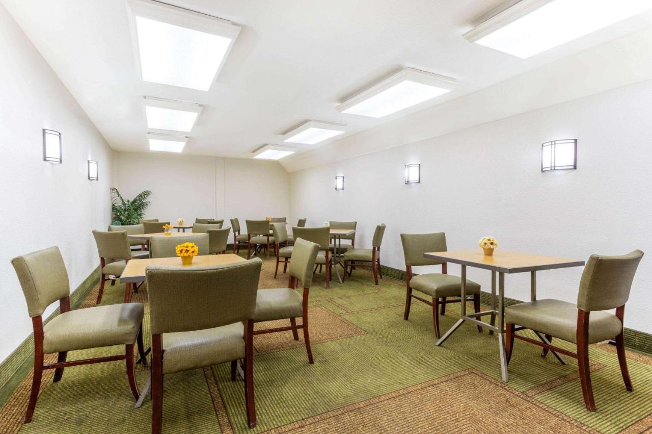 La Quinta By Wyndham Redding Hotel Ngoại thất bức ảnh