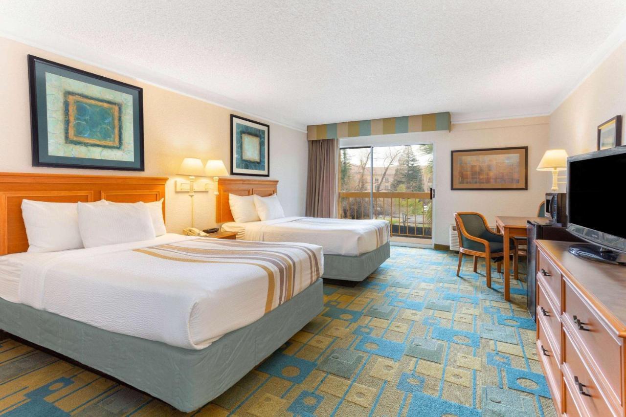 La Quinta By Wyndham Redding Hotel Ngoại thất bức ảnh