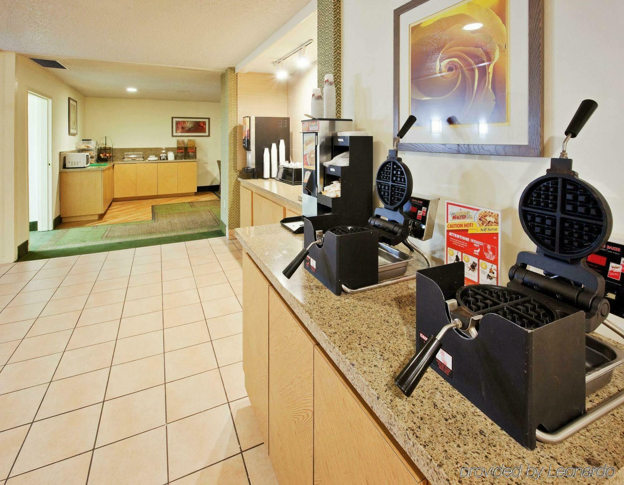 La Quinta By Wyndham Redding Hotel Ngoại thất bức ảnh